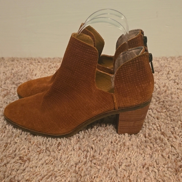 Lucky Brand Brown Leather Ankle Booties Size 8 (#11) - Picture 3 of 9
